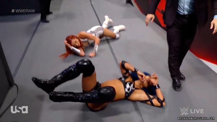 beckyraw20211011_00_05_17_15_Still494.jpg