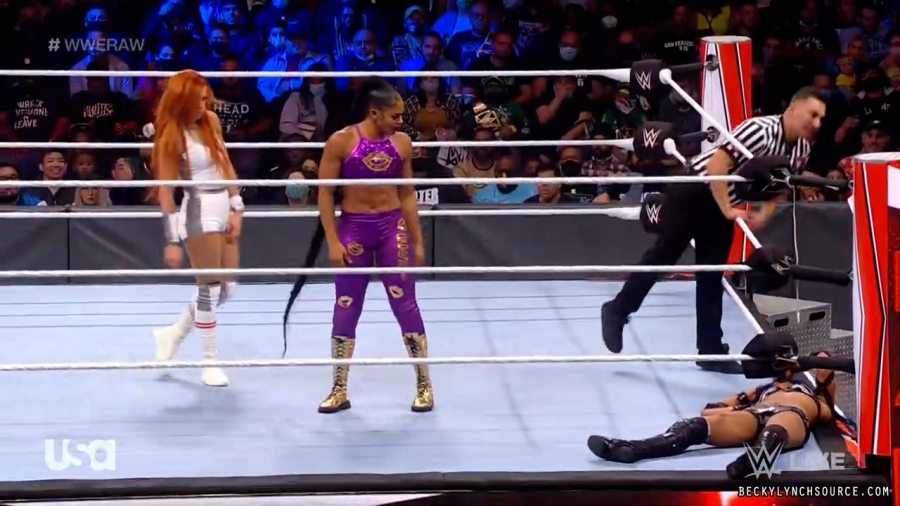beckyraw20211011_00_10_42_15_Still998.jpg