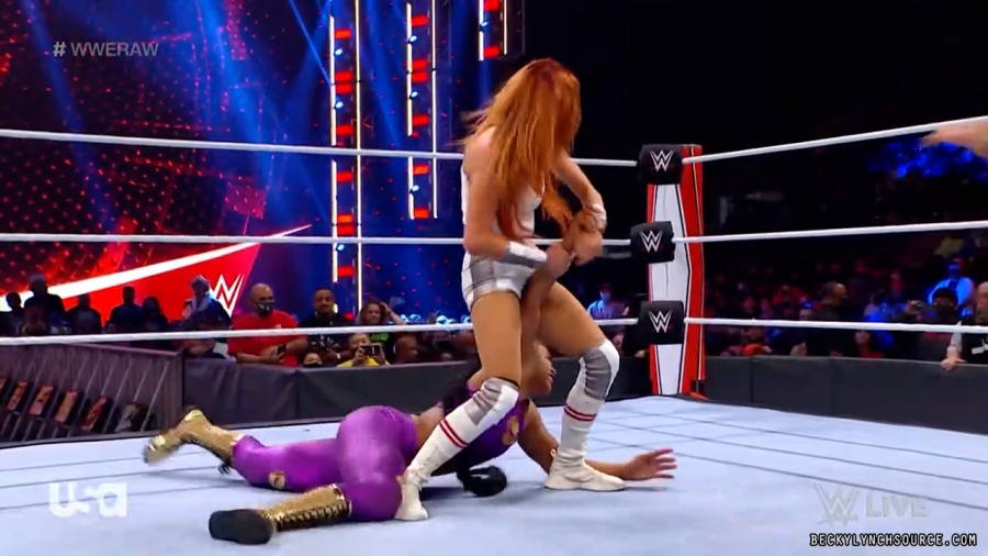 beckyraw20211011_00_10_53_15_Still1019.jpg