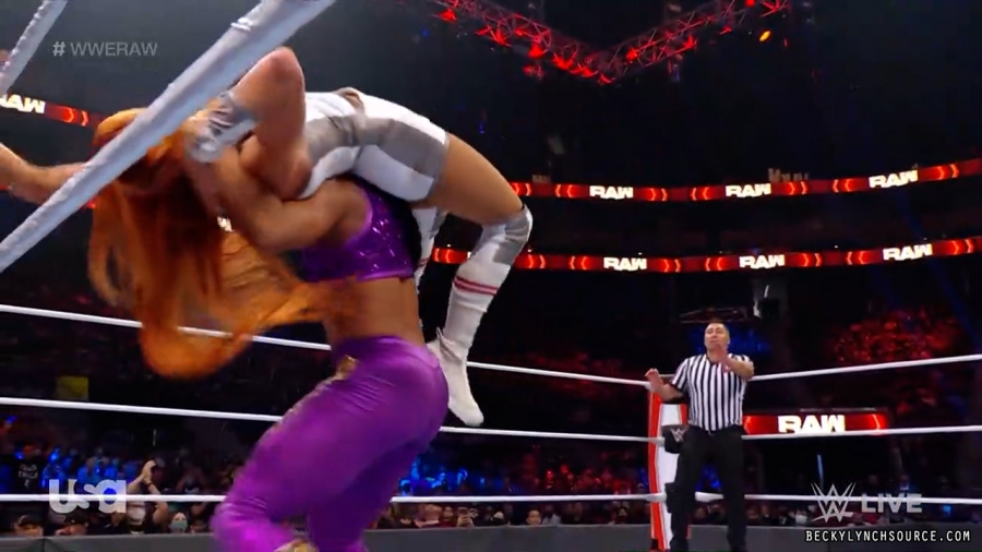 beckyraw20211011_00_11_07_15_Still1047.jpg