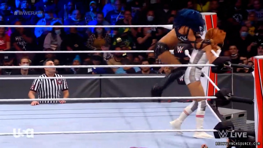 beckyraw20211011_00_11_28_15_Still1087.jpg