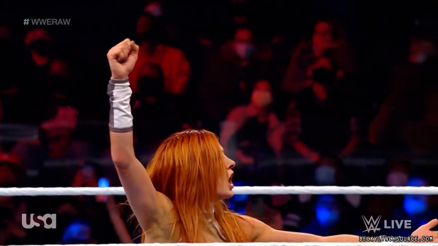 beckyraw20211011_00_11_55_15_Still1136.jpg