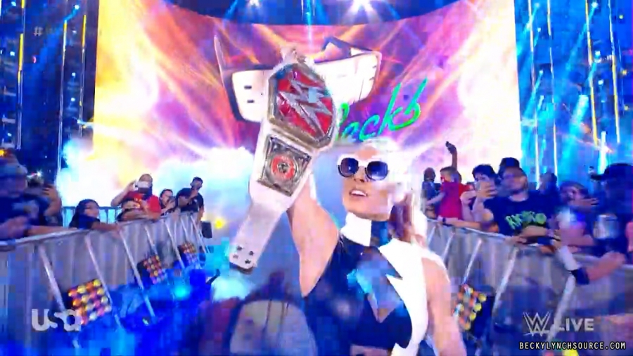 beckyraw20211025_00_00_25_00_Still043.jpg