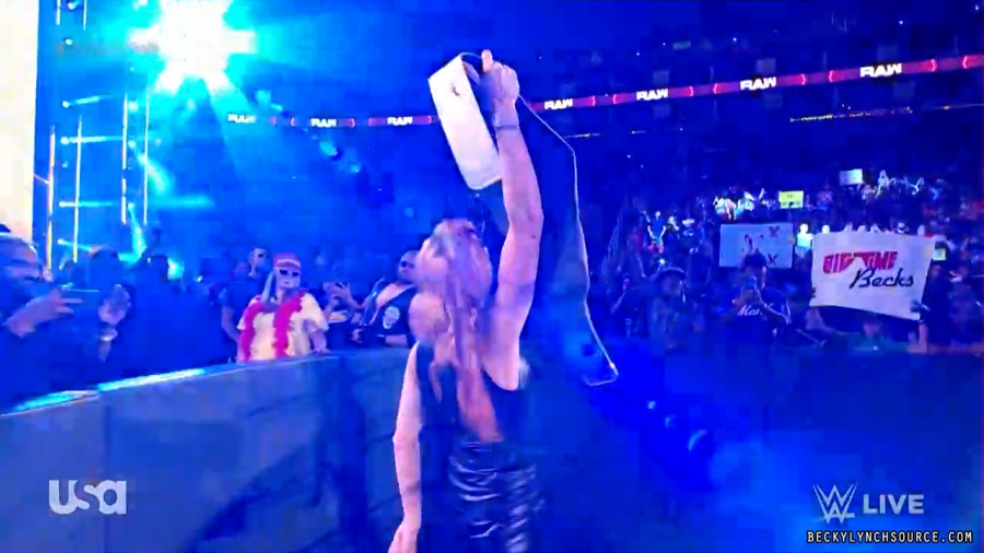 beckyraw20211025_00_00_30_15_Still054.jpg