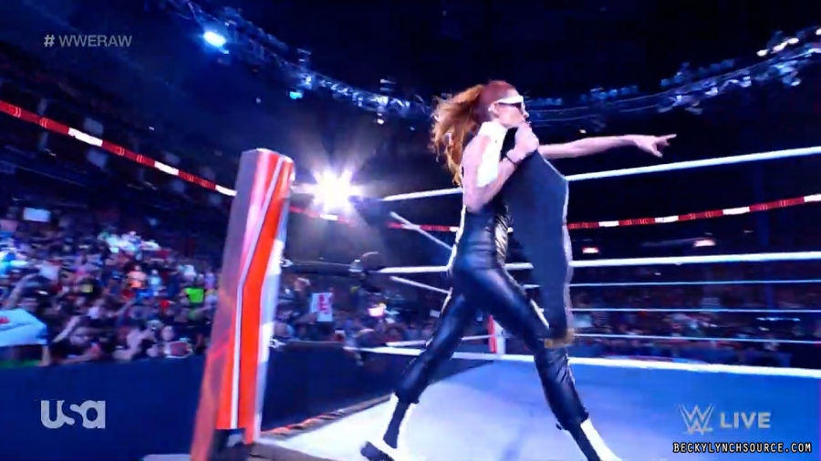 beckyraw20211025_00_00_34_00_Still061.jpg