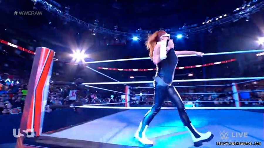 beckyraw20211025_00_00_34_15_Still062.jpg