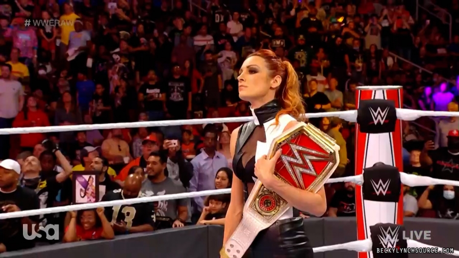 beckyraw20211025_00_03_40_15_Still412.jpg