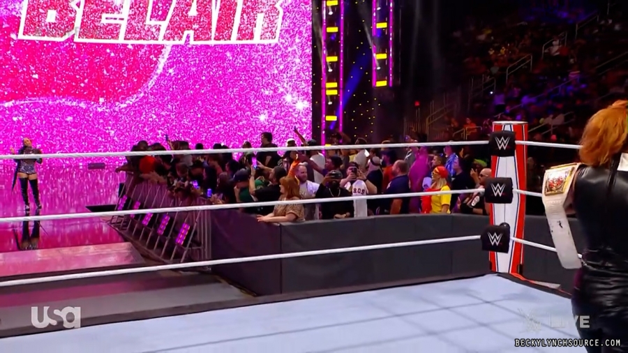 beckyraw20211025_00_04_00_15_Still429.jpg