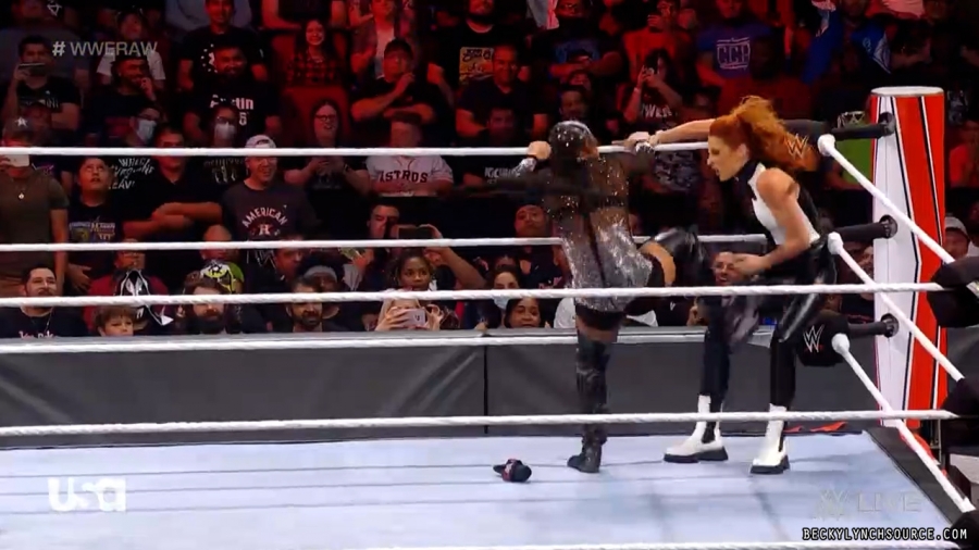beckyraw20211025_00_09_28_00_Still794.jpg