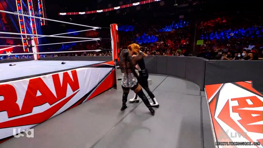 beckyraw20211025_00_09_40_15_Still811.jpg