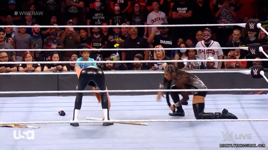 beckyraw20211025_00_10_28_15_Still875.jpg