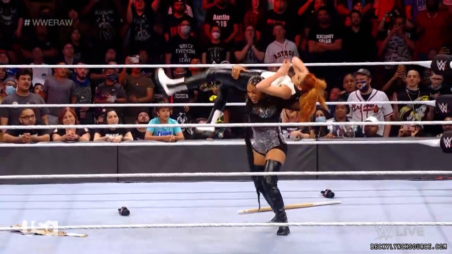 beckyraw20211025_00_10_34_00_Still886.jpg