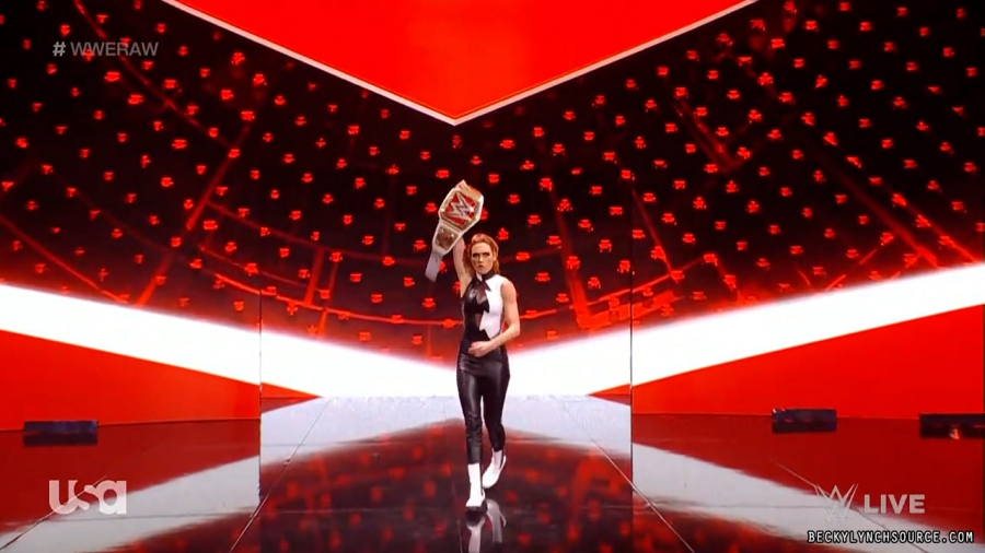 beckyraw20211025_00_11_27_00_Still961.jpg