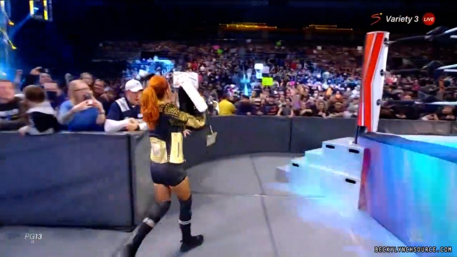 beckyraw20211101_00_07_03_15_Still393.jpg