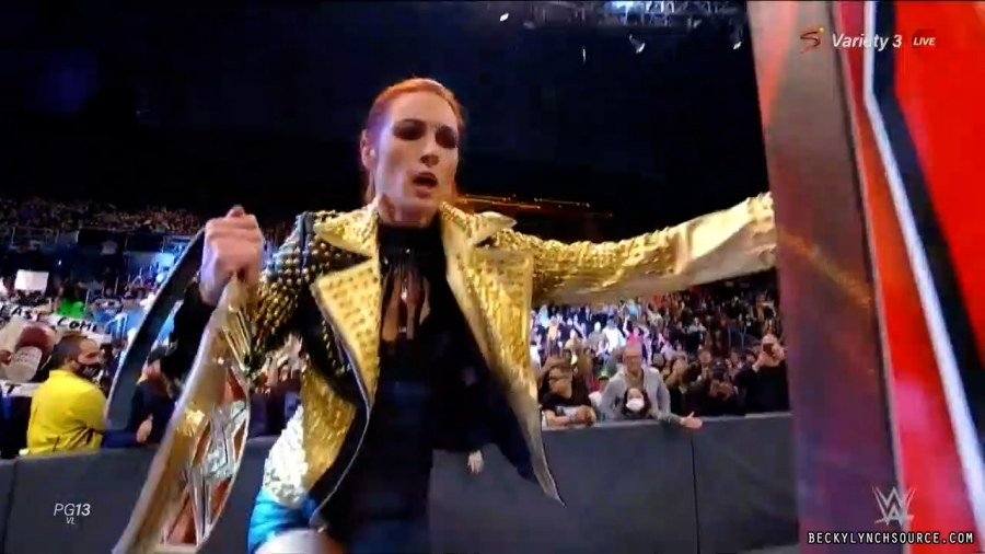 beckyraw20211101_00_07_07_15_Still401.jpg