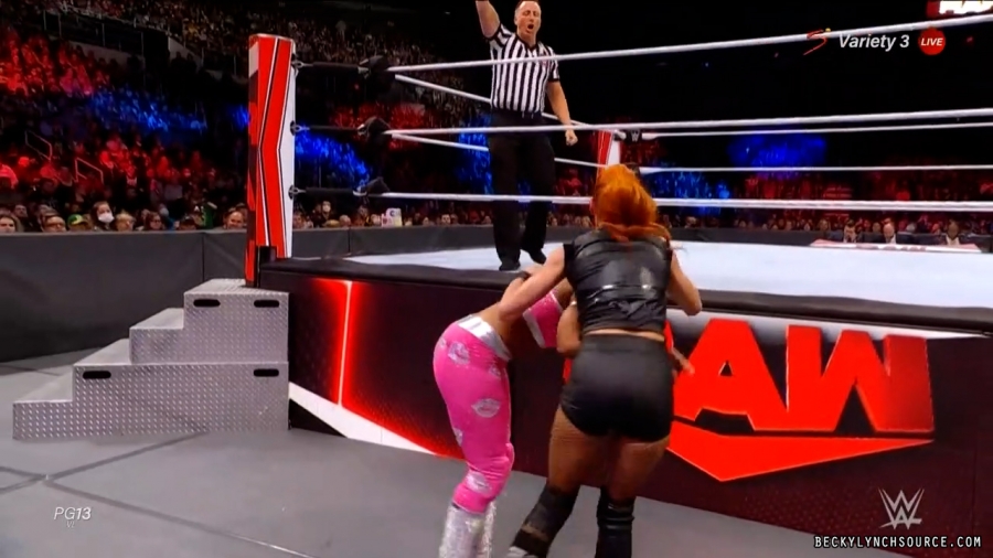beckyraw20211101_00_10_42_15_Still766.jpg