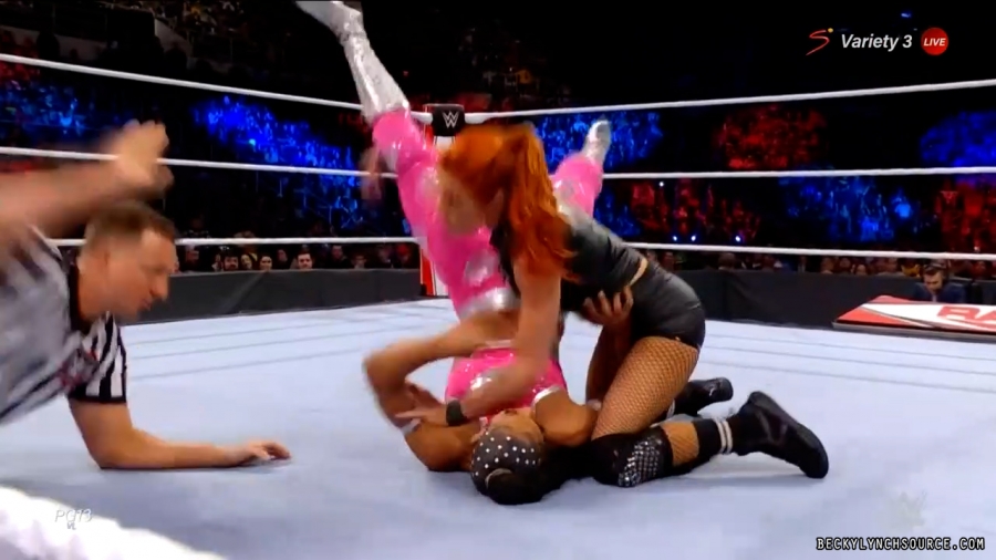 beckyraw20211101_00_11_52_15_Still898.jpg