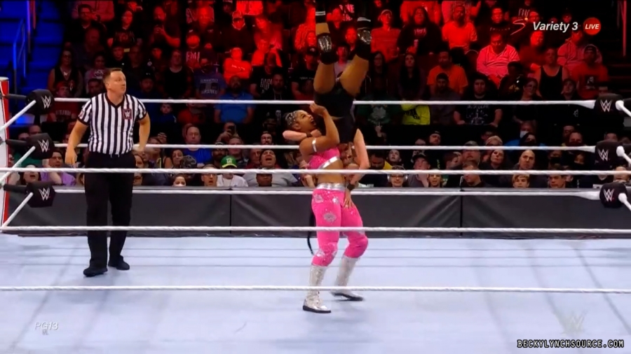 beckyraw20211101_00_12_43_15_Still996.jpg