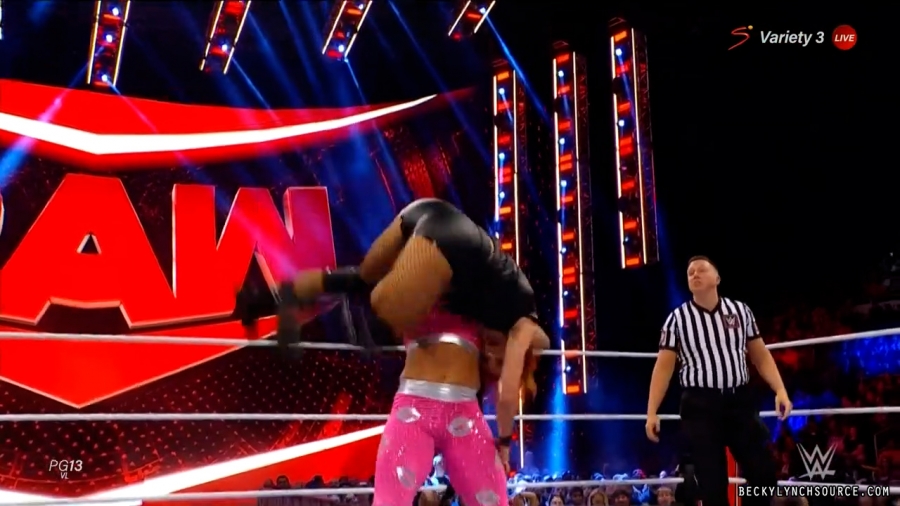 beckyraw20211101_00_12_45_15_Still1000.jpg