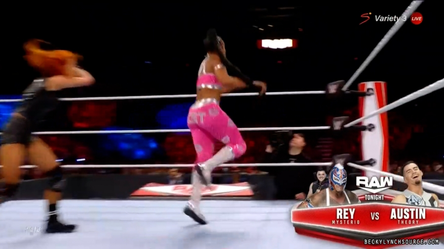 beckyraw20211101_00_13_15_15_Still1057.jpg