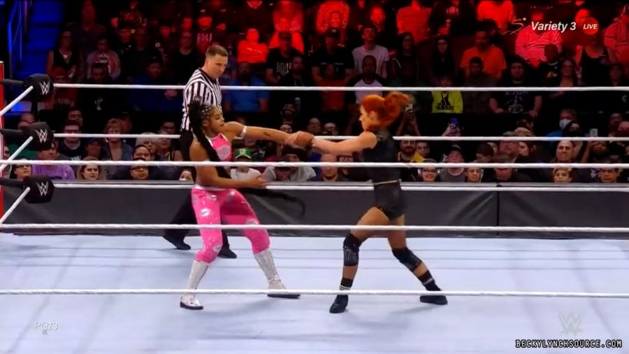 beckyraw20211101_00_13_36_15_Still1097.jpg