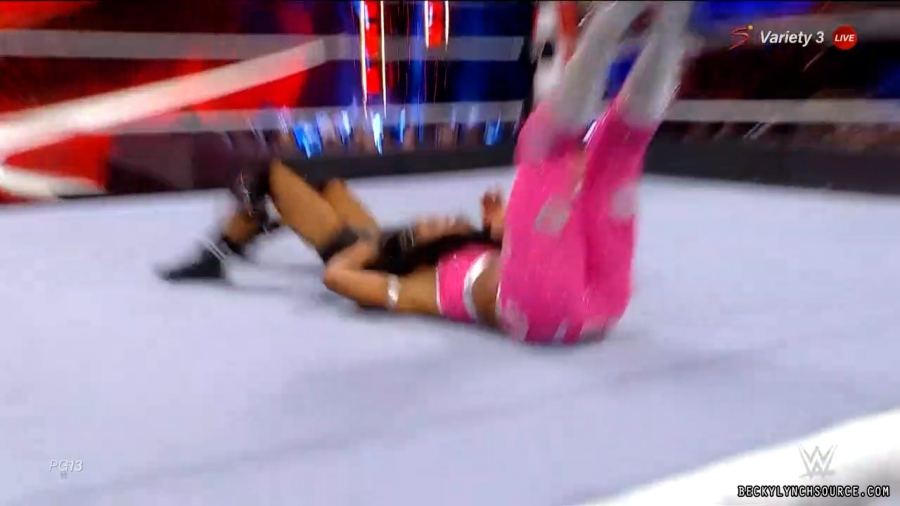 beckyraw20211101_00_13_53_15_Still1131.jpg