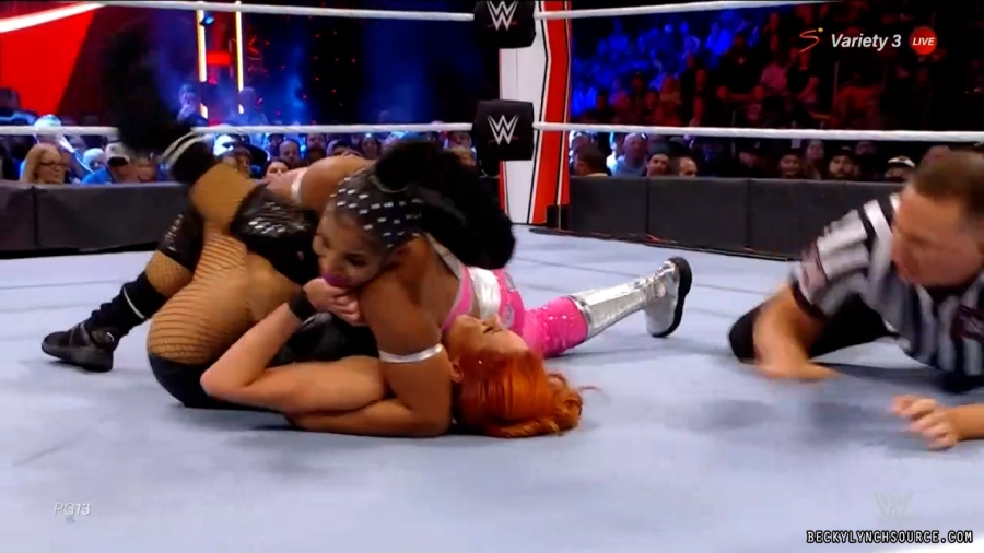 beckyraw20211101_00_13_56_15_Still1137.jpg