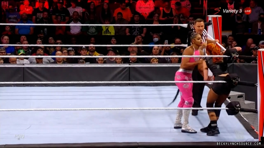 beckyraw20211101_00_14_19_15_Still1161.jpg