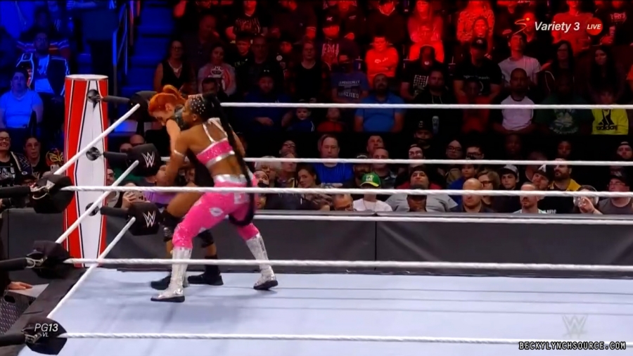 beckyraw20211101_00_14_26_00_Still1173.jpg