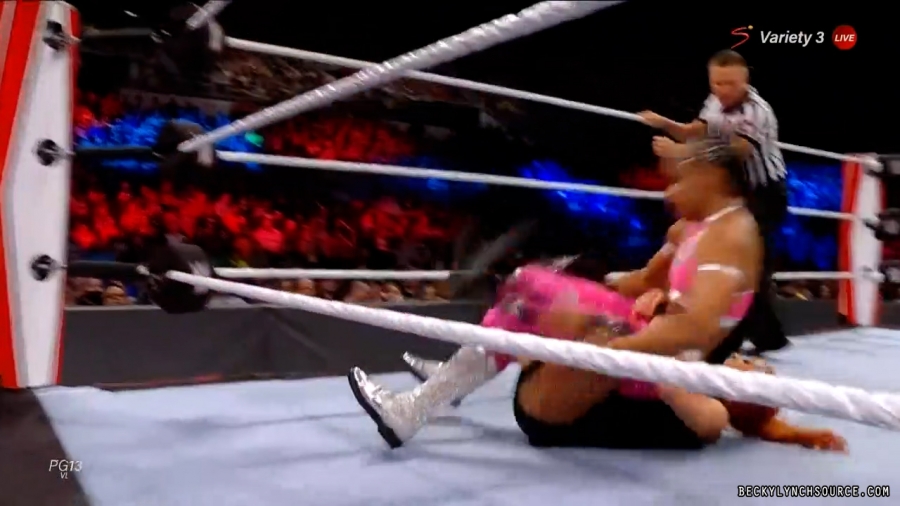 beckyraw20211101_00_14_29_00_Still1179.jpg