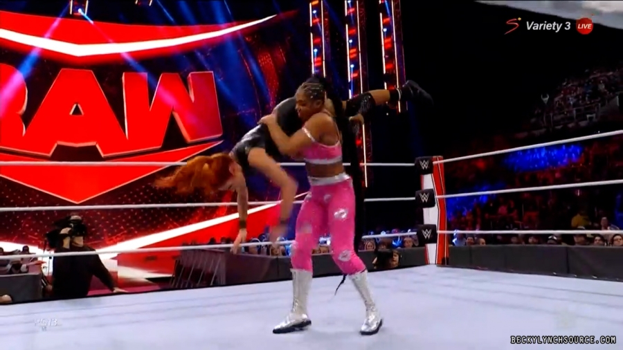 beckyraw20211101_00_14_36_15_Still1194.jpg