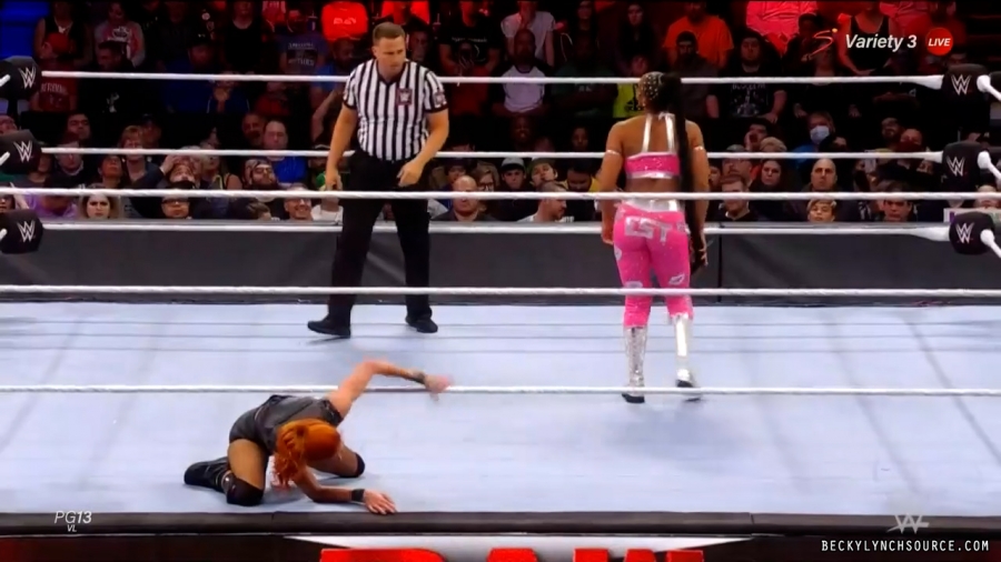 beckyraw20211101_00_14_56_15_Still1234.jpg