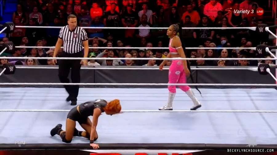 beckyraw20211101_00_14_57_15_Still1236.jpg