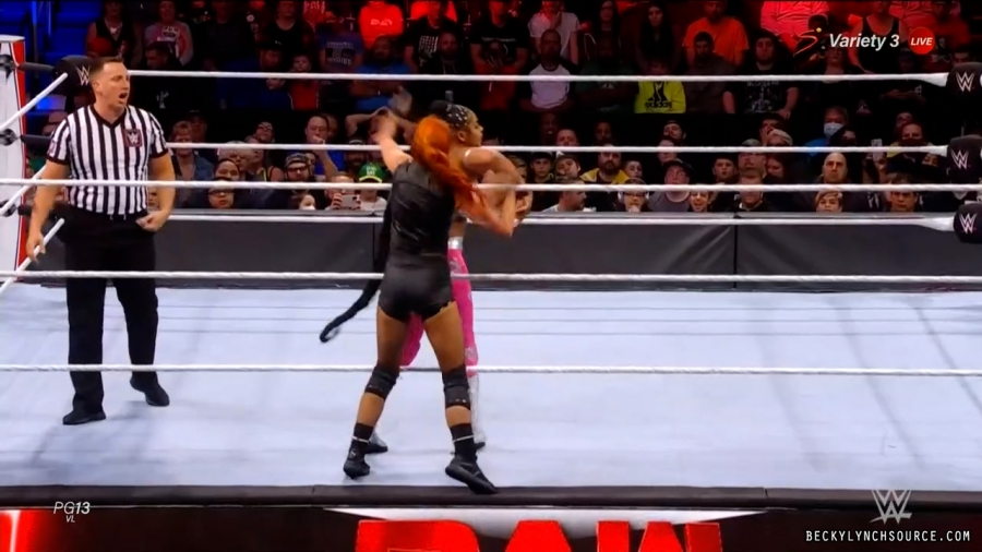 beckyraw20211101_00_15_02_15_Still1241.jpg