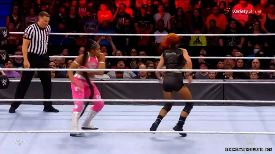 beckyraw20211101_00_15_10_15_Still1254.jpg