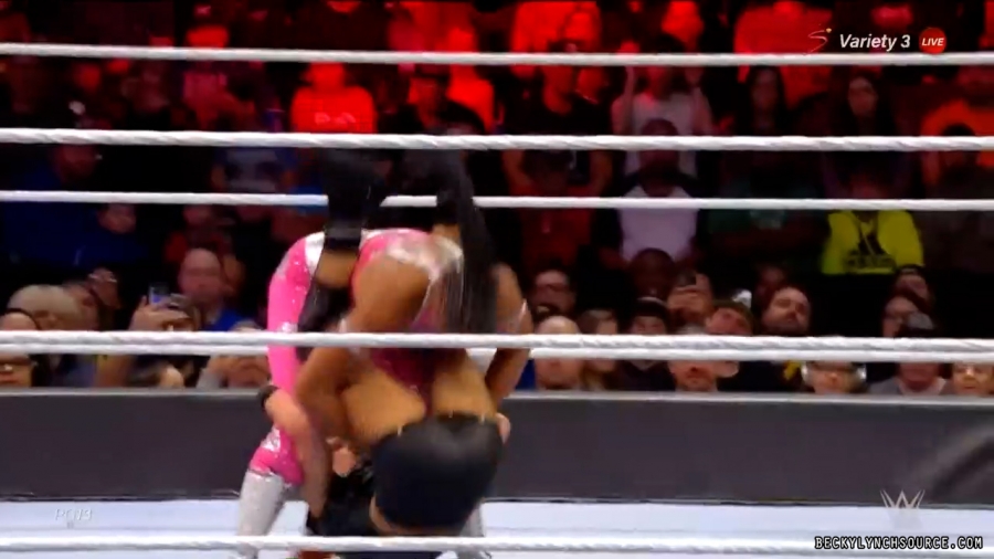 beckyraw20211101_00_15_17_00_Still1267.jpg