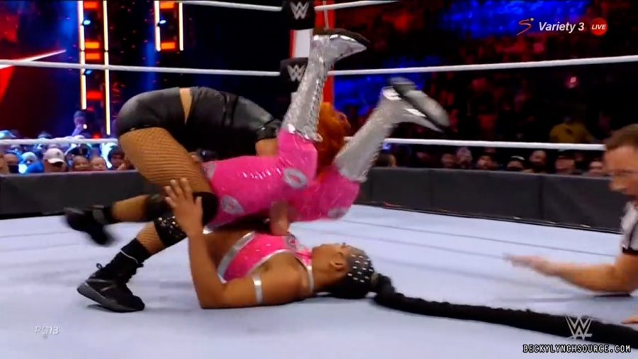 beckyraw20211101_00_15_26_15_Still1286.jpg