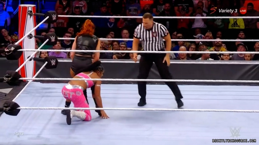 beckyraw20211101_00_15_41_15_Still1316.jpg