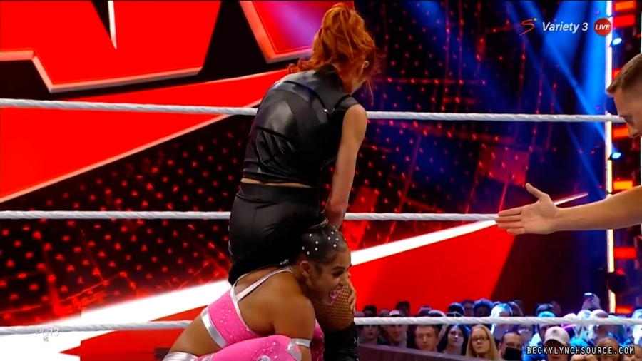 beckyraw20211101_00_15_43_00_Still1319.jpg