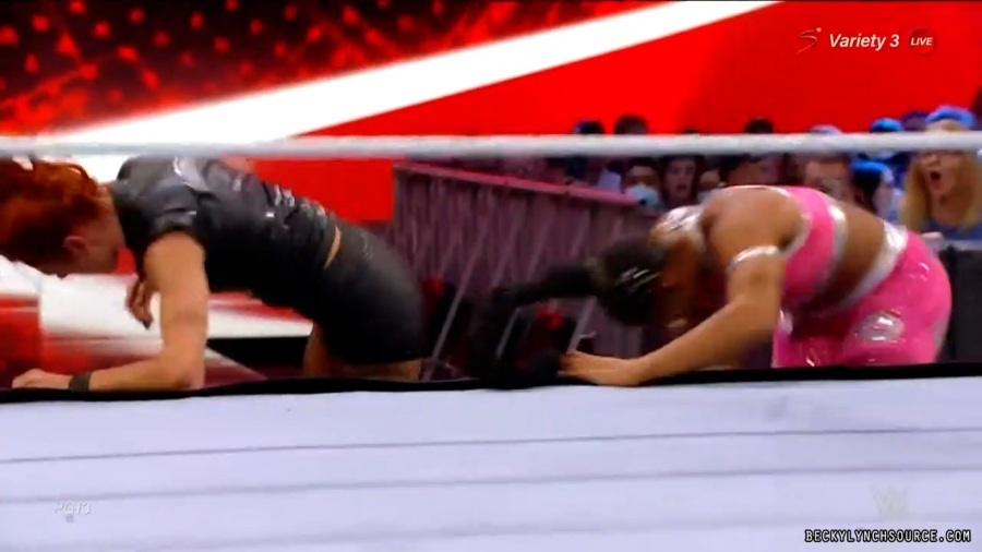 beckyraw20211101_00_15_54_15_Still1342.jpg