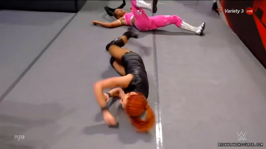 beckyraw20211101_00_15_55_15_Still1344.jpg