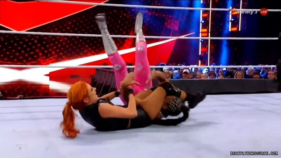 beckyraw20211101_00_16_11_15_Still1372.jpg