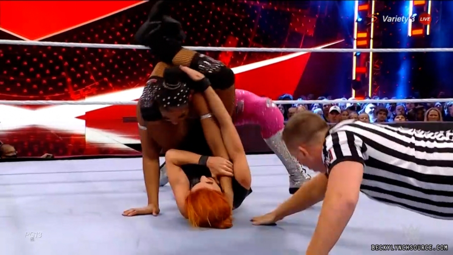 beckyraw20211101_00_16_22_15_Still1394.jpg