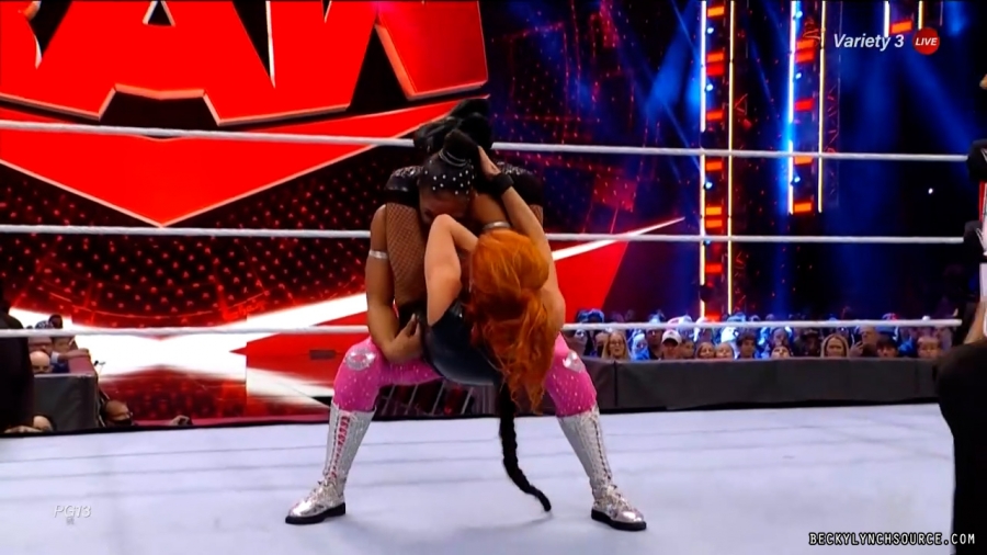 beckyraw20211101_00_16_26_00_Still1401.jpg