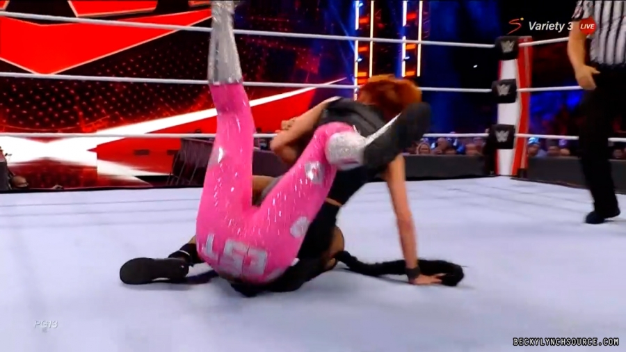 beckyraw20211101_00_16_32_15_Still1414.jpg