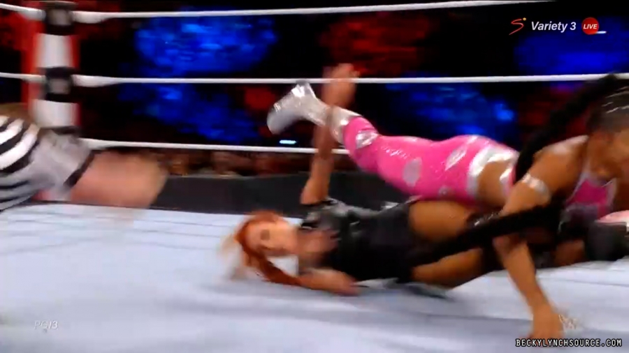beckyraw20211101_00_16_52_15_Still1454.jpg