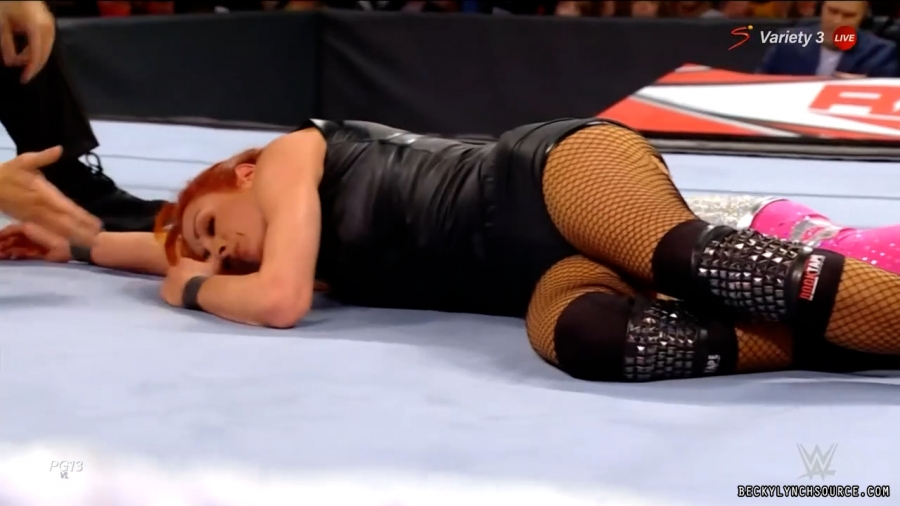 beckyraw20211101_00_16_58_15_Still1460.jpg