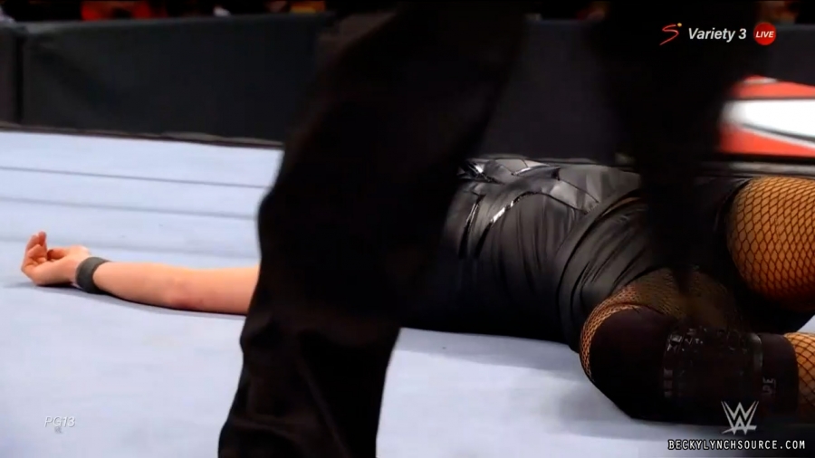 beckyraw20211101_00_17_01_15_Still1466.jpg