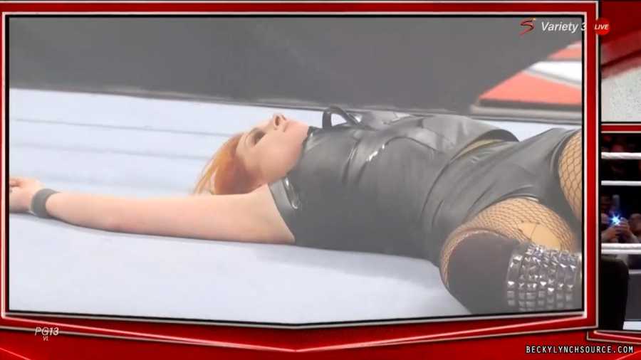 beckyraw20211101_00_17_03_15_Still1470.jpg
