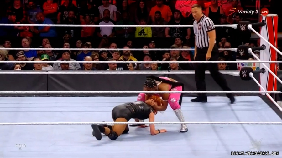 beckyraw20211101_00_17_25_15_Still1510.jpg